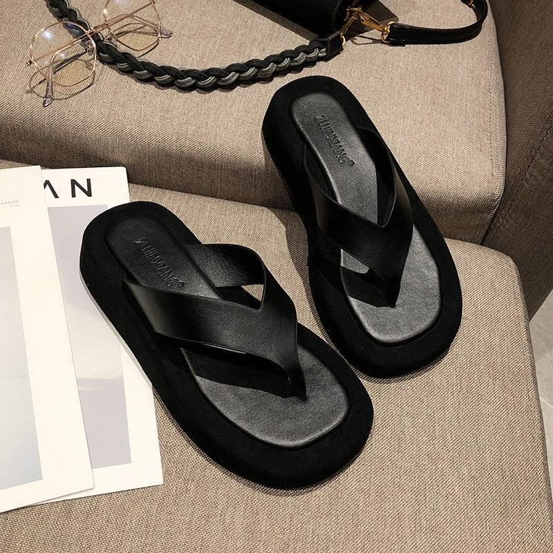 Black White Thick Bottom Flip Flops Women Famous Design Clip Toe Slippers Platform Slides Beach Comfort Thong Style Flip Flops Sandals For Women With Arch Support For Comfortable Walk
