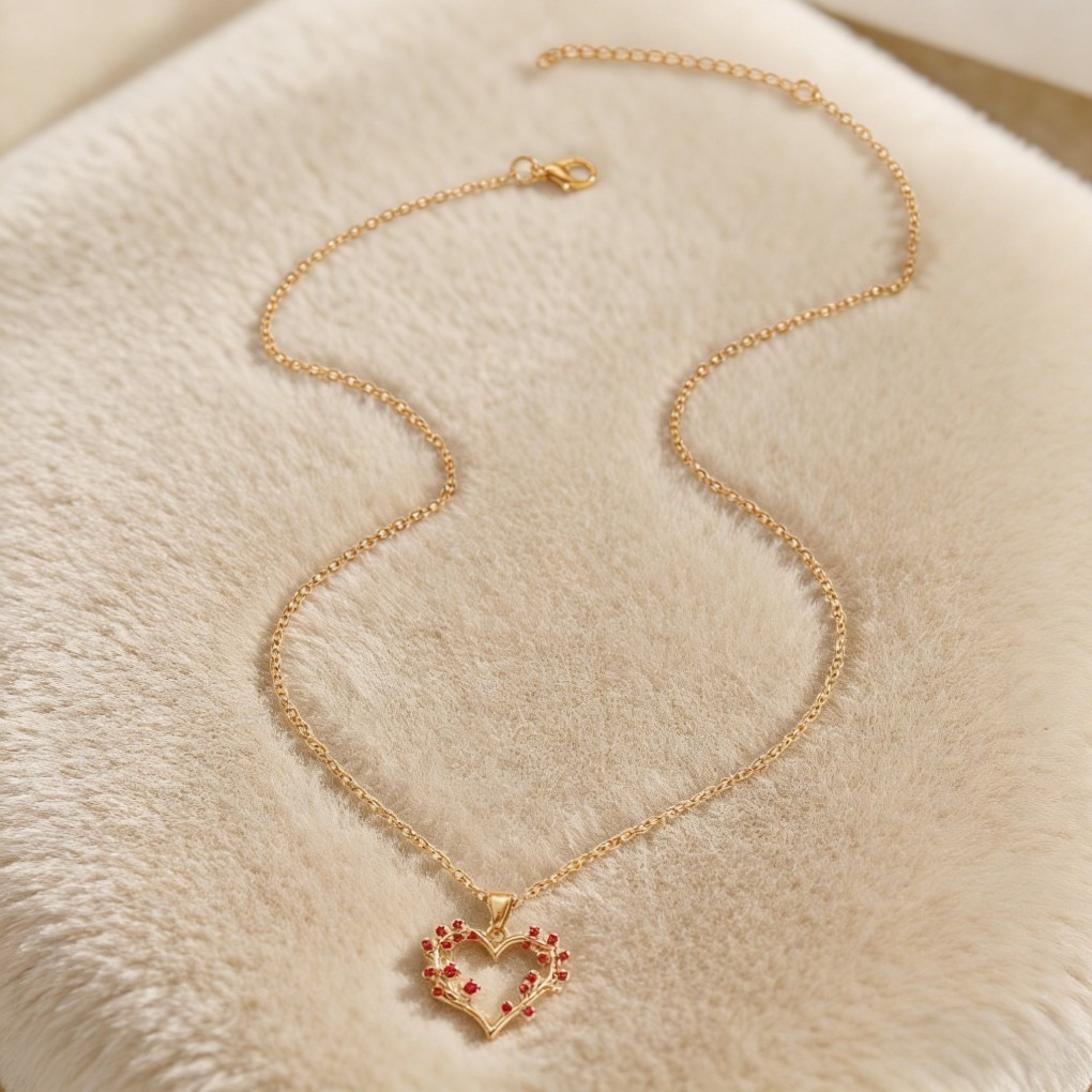 Sweet Branch & Heart Wreath Hollow Necklace