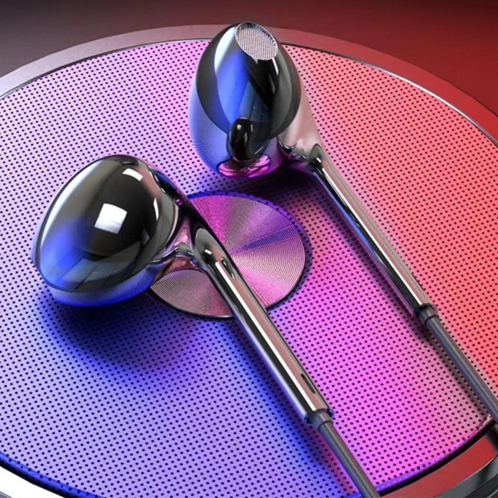 Classic Stereo 3.5mm Wired Control Earphone Stereo Headphones With Control Noise Isolating