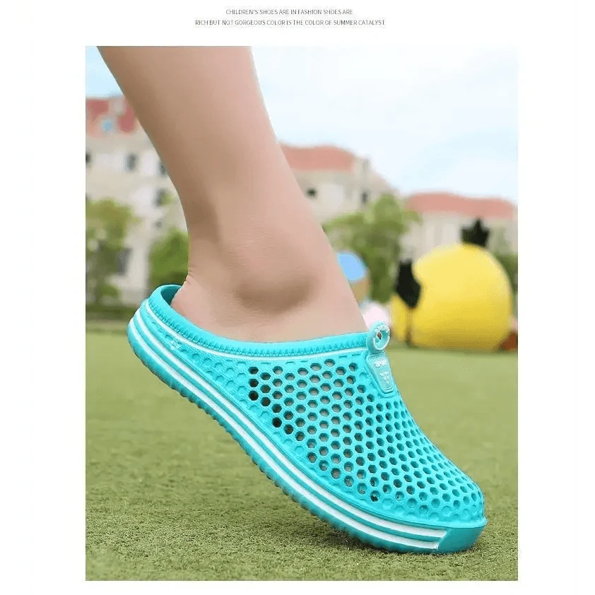 Classic Women Shoes Beach Closed Toe Slippers Unisex Hollow Out Casual Couple Flip Flops Garden Clogs  Non-slide Men And Women Slippers