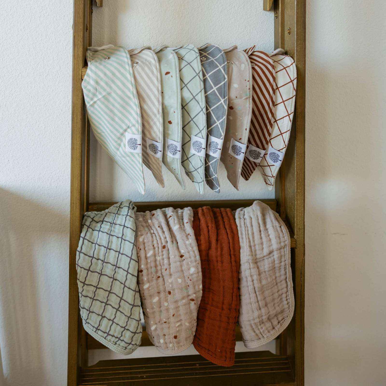 Clay Bandana Bib Set (8 pack)