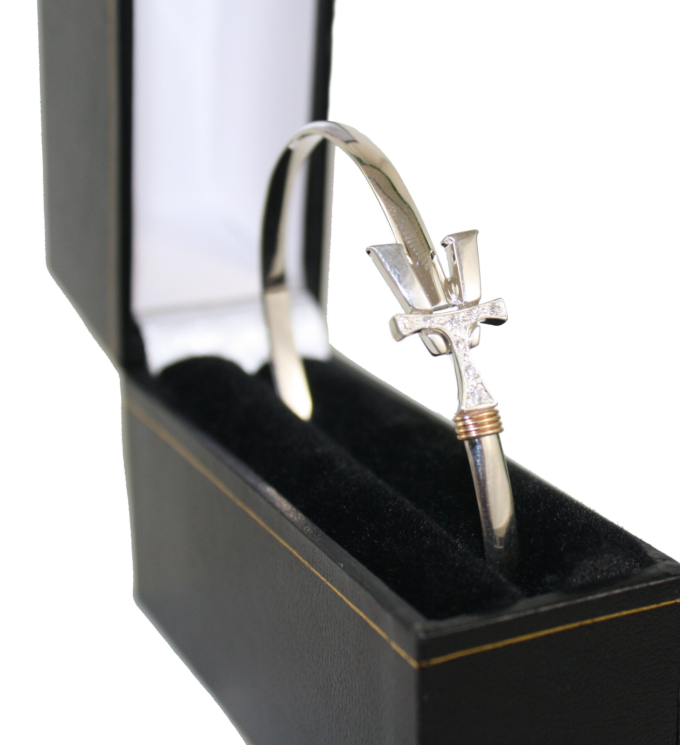 Vermont  Hook Bracelet Silver with Diamond Accents - 4mm Band - 6.5 Inch