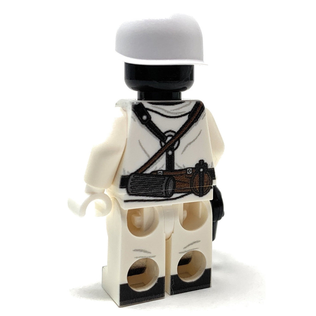 German WW2 Winter Soldier w/ MP40 Military Minifig