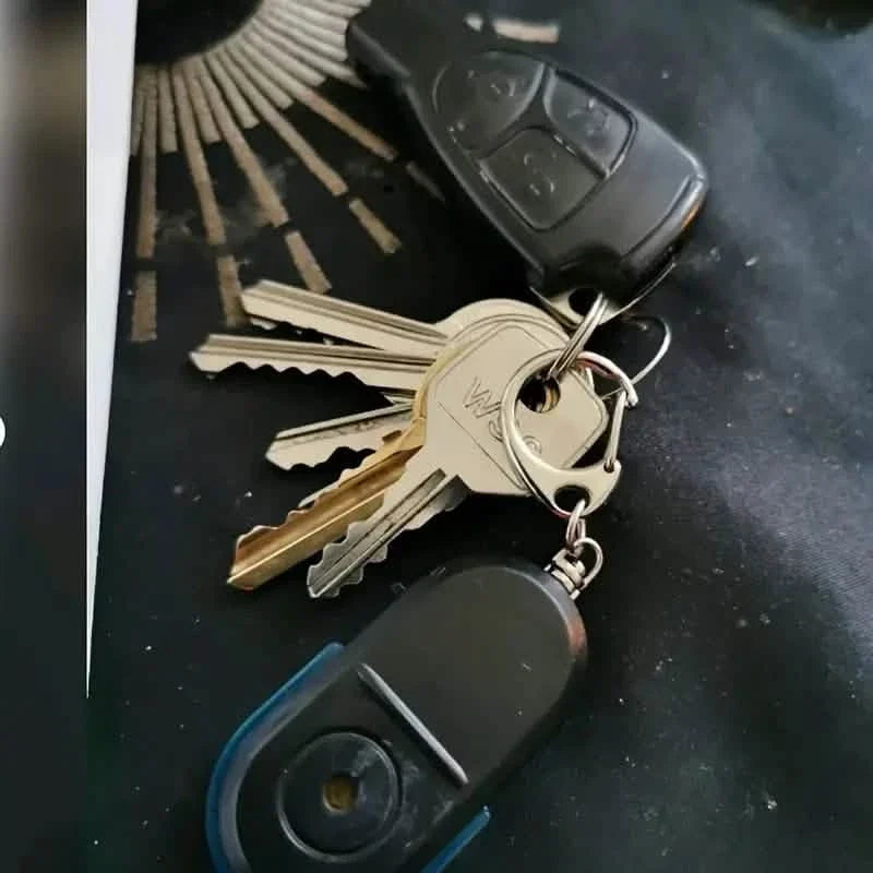 LED Whistle Key Finder Flashing Beeping Sound Control Alarm Anti-Lost Key Locator Finder Tracker With Key Ring