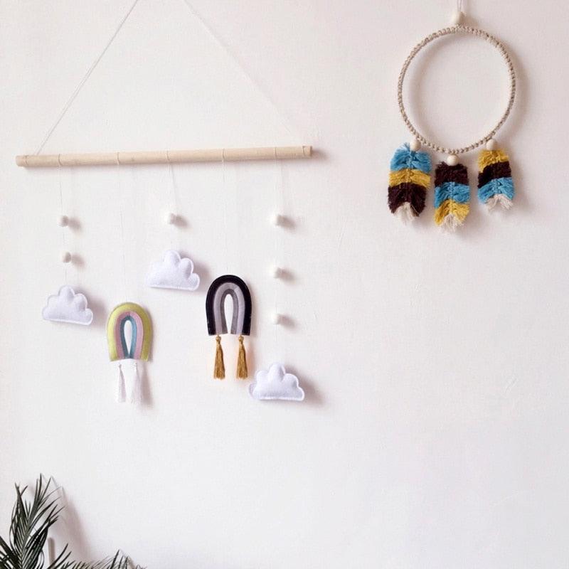 Nordic Healthier Style Cute Felt Clouds Shape Handmade Wall Hanging Fairy Tales Ornament Wooden Stick Tassel Pendant Hanging Ornaments For Kids Room Decoration Photography Props