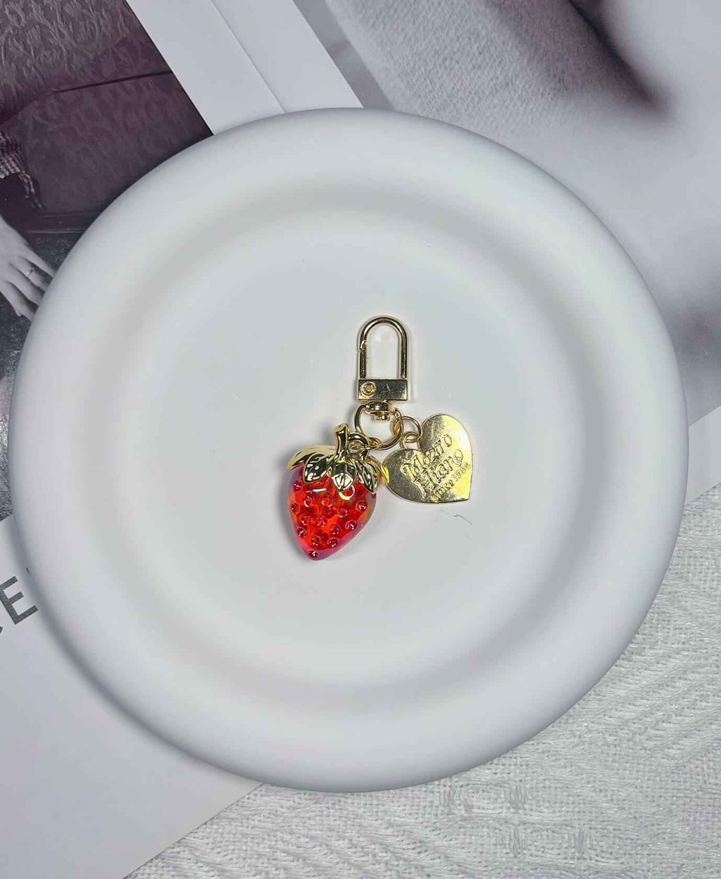 LAEKOU Cute Strawberry Keychain Accessories for Women, Y2K Key Chain