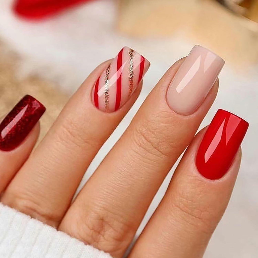 RIICFDD Christmas Press On Nails 24 Pcs White Snowflake Short Square Fake
