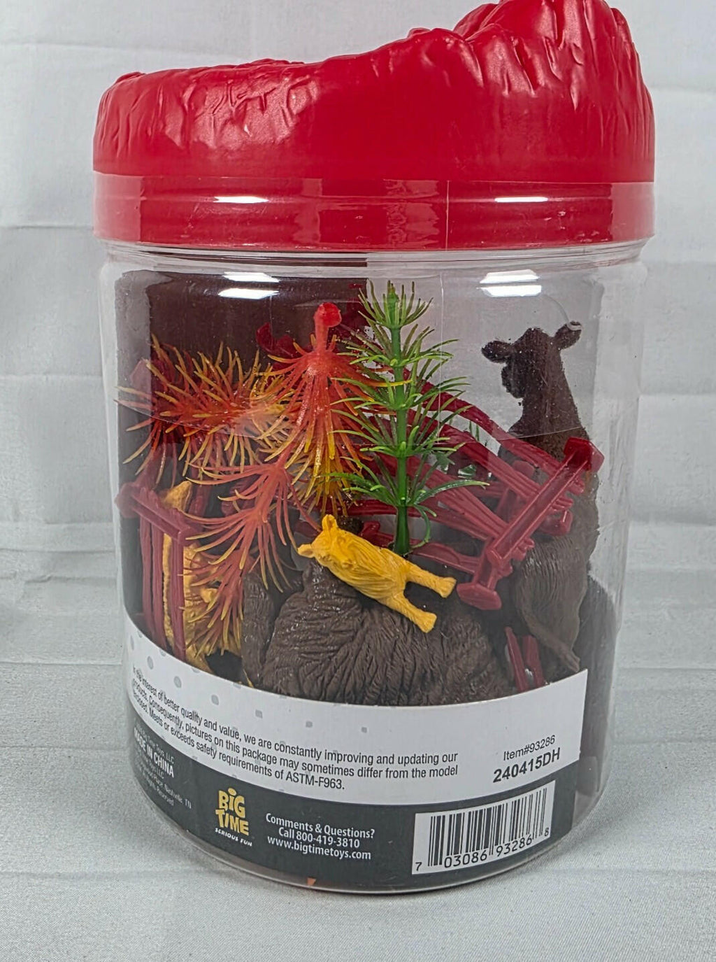 Fun Bucket Farm Animals Toy Planet 31 Pieces Multicolor China Made