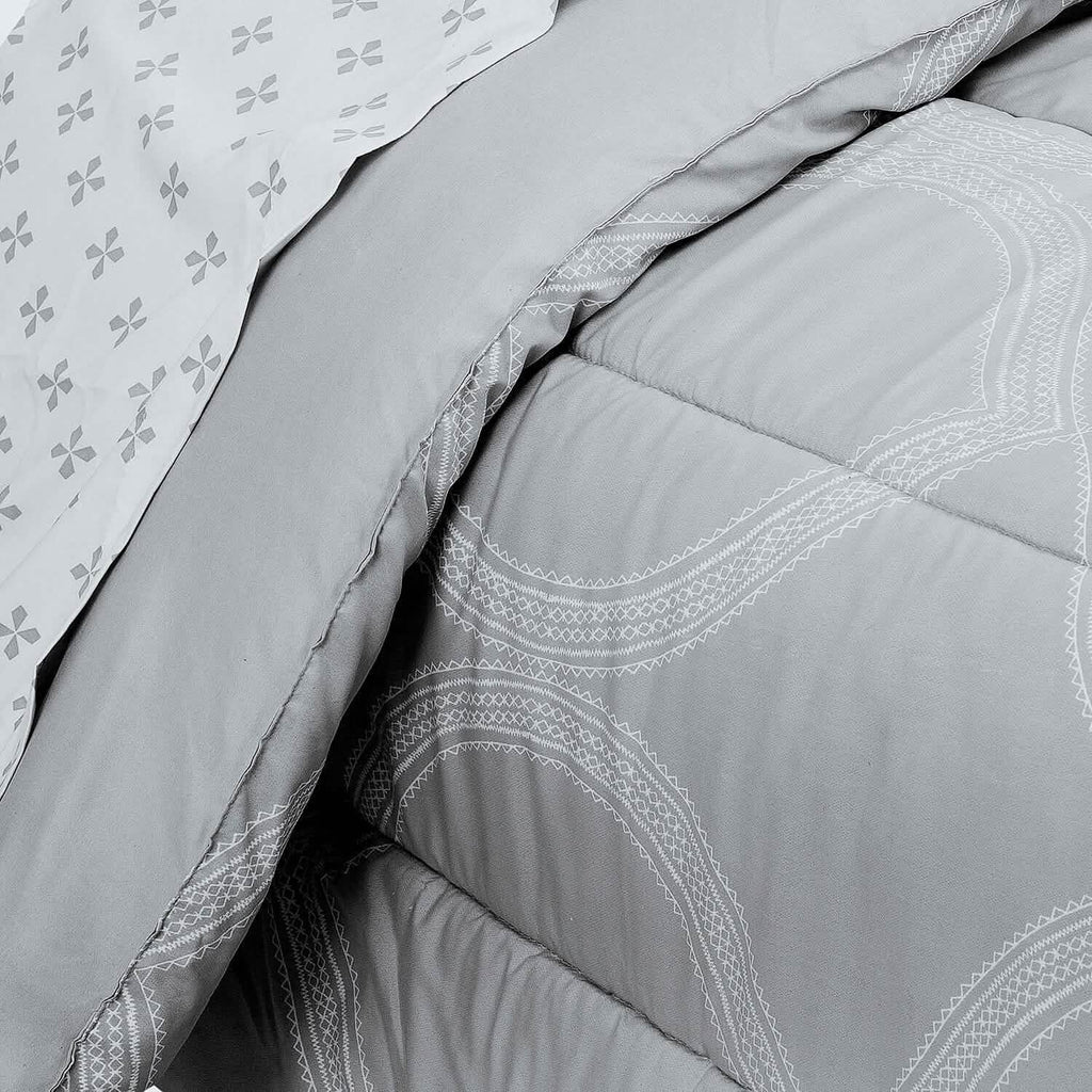 Sloane Street Ogee Bed in a Bag with Solid Reverse Comforter