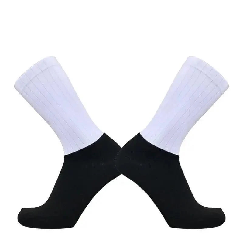Stylish Summer  Breathable Cycling Socks For Men Anti Slip Seamless Sports Cycling Socks For Men Modern Design Running Sports Socks