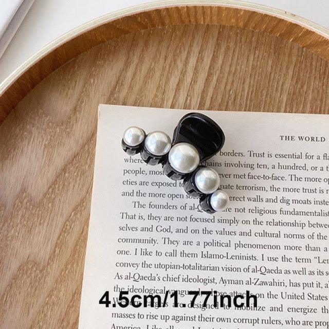 Sweet Mini Round Pearl Hair Clips for Women Girls Hair Claw Chic Barrettes Claw Crab Hairpins Styling Gorgeous Fashion Hair Accessories For Women