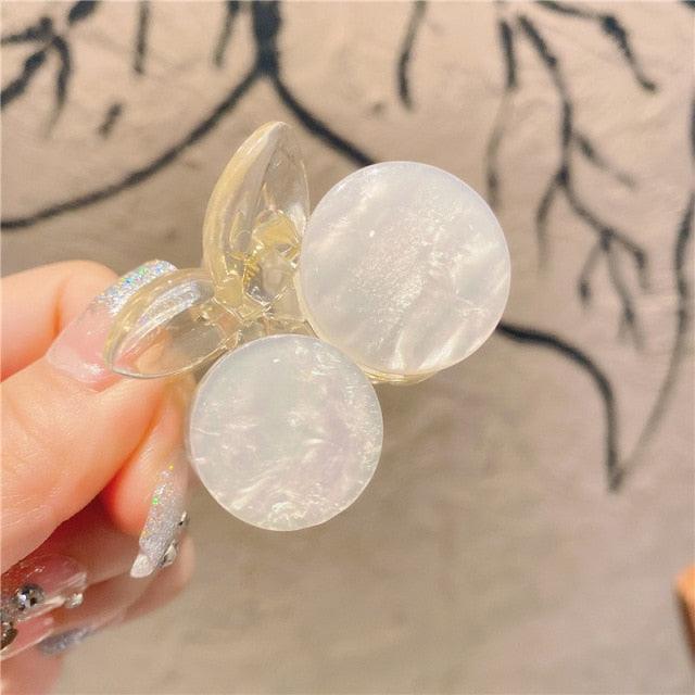 Sweet Mini Round Pearl Hair Clips for Women Girls Hair Claw Chic Barrettes Claw Crab Hairpins Styling Gorgeous Fashion Hair Accessories For Women