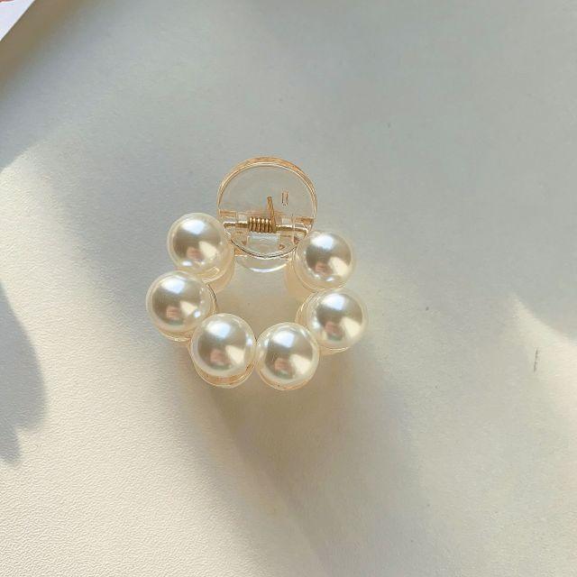 Sweet Mini Round Pearl Hair Clips for Women Girls Hair Claw Chic Barrettes Claw Crab Hairpins Styling Gorgeous Fashion Hair Accessories For Women