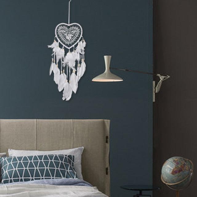 Traditional  Heart Shape Creative Handmade Vintage Dream-catcher Wedding Decoration Wind Chimes Party Feather Room Decor With Feathers Wall & Car Hanging Ornament Heart Shaped For Gift Memorial Photography Festival