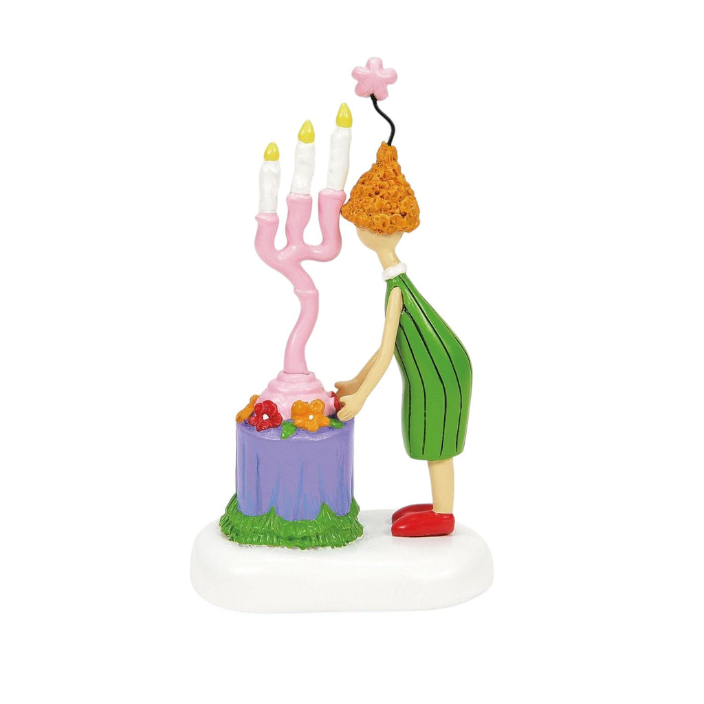 Auntie Who Sets A Centerpiece