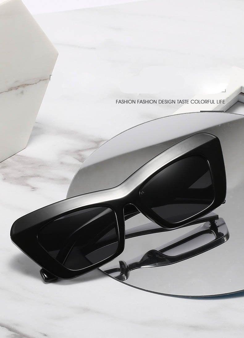 Vintage Style Blue Cat Eye Sun Glasses For Women New Square Shape Big Frame Sunglasses For Men New Luxury Branded Hip Hop Style Eyewear Oversize Frame Cateye Sun Glassses For Women