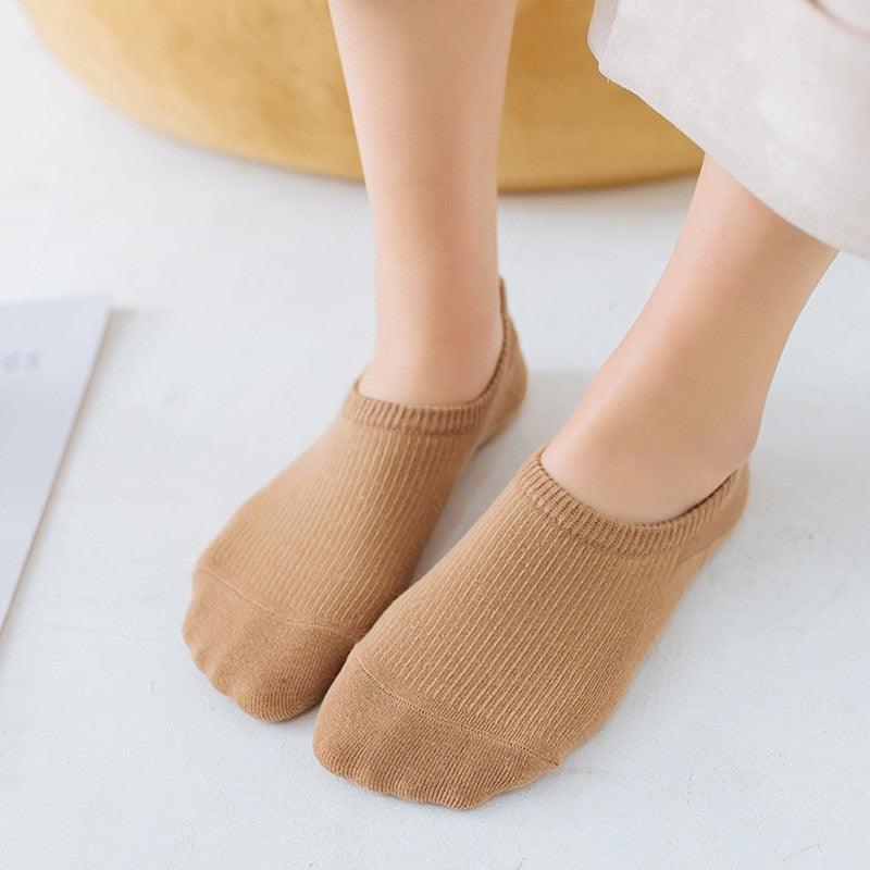 Women's Cute Cotton Invisible No Show Non-Slip Summer Candy Solid Color Silicone Short Socks Fashion Thin Ankle Boat Socks