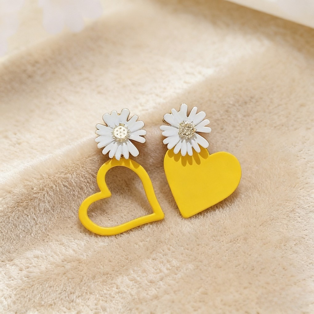 Trendy Daisy Flower & Heart Earrings