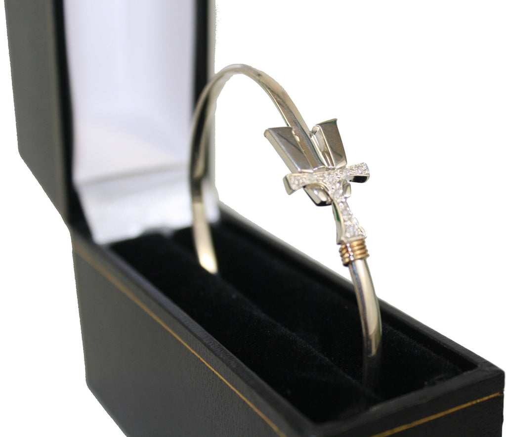 Vermont  Hook Bracelet Silver with Diamond Accents - 3mm Band - 7 Inch